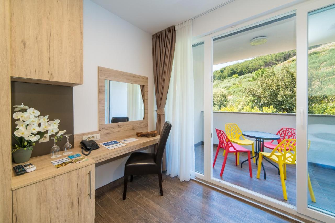 Hotel Antonija Drvenik  Εξωτερικό φωτογραφία