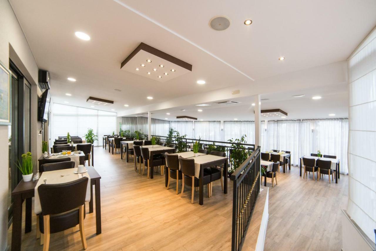 Hotel Antonija Drvenik  Εξωτερικό φωτογραφία